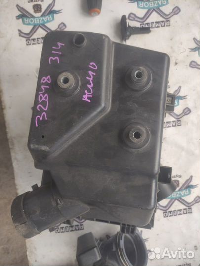 Корпус воздушного фильтра Toyota Camry 40