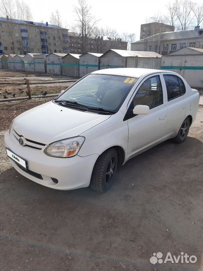 Toyota Platz 1.5 AT, 2003, 236 000 км