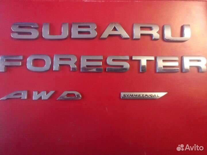 Шильдик логотип subaru forester