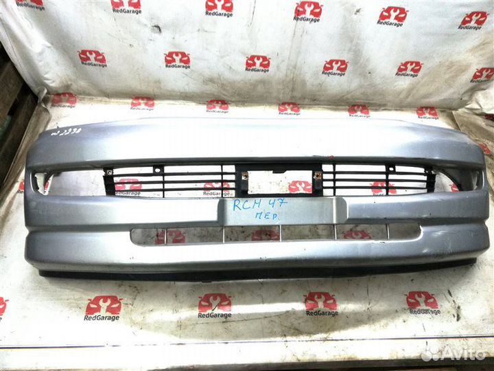 Бампер передний Toyota Hiace Regius RCH47 3RZ-FE