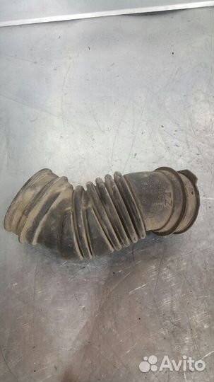 Патрубок воздушного фильтра Toyota Auris ZZE150