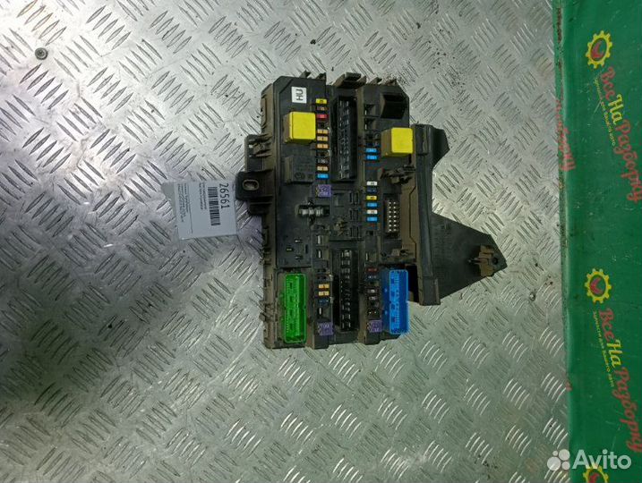 Блок предохранителей Opel Astra H универсал