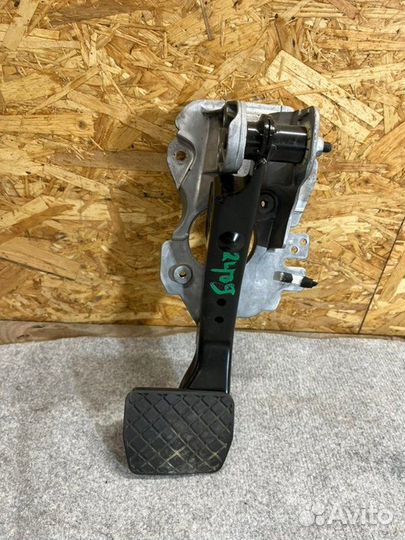 Педаль тормоза Volkswagen Tiguan SUV NF CAW 2011