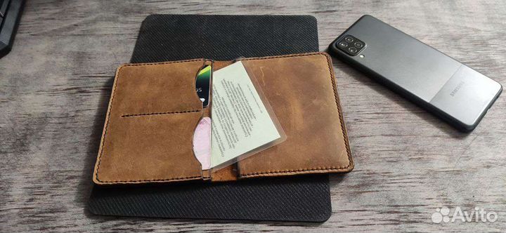 Обложка на паспорт кожаная
