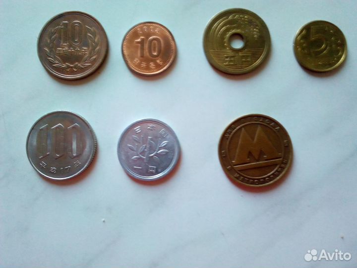 Монеты, жетоны