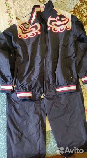 Спортивный костюм