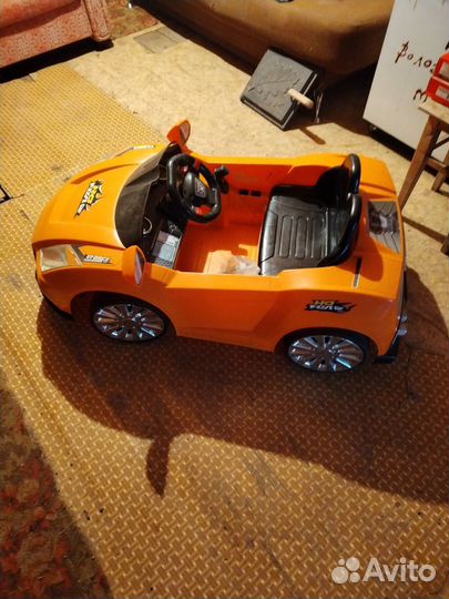 Детский электромобиль бу