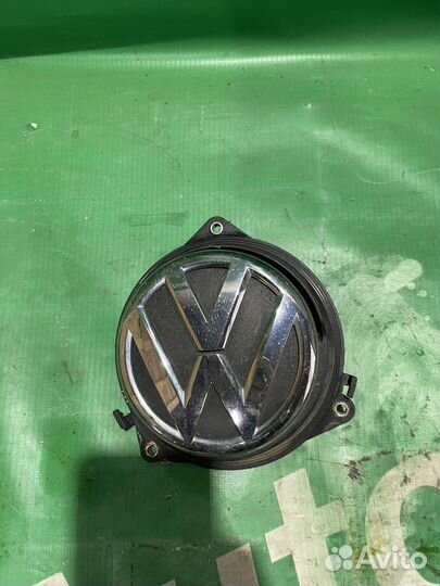 Кнопка крышки багажника Volkswagen Golf 6
