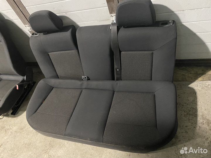 Салон opel astra h седан 2010 год