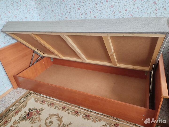 Кровать односпальная бу пружинный блок