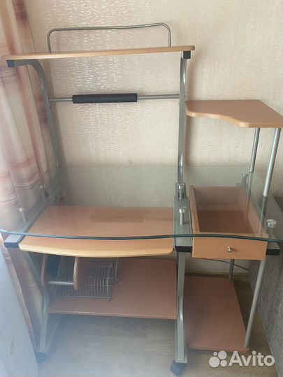 Компьютерный стол