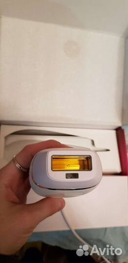 Фотоэпилятор Philips Lumea Essential BRI863/00