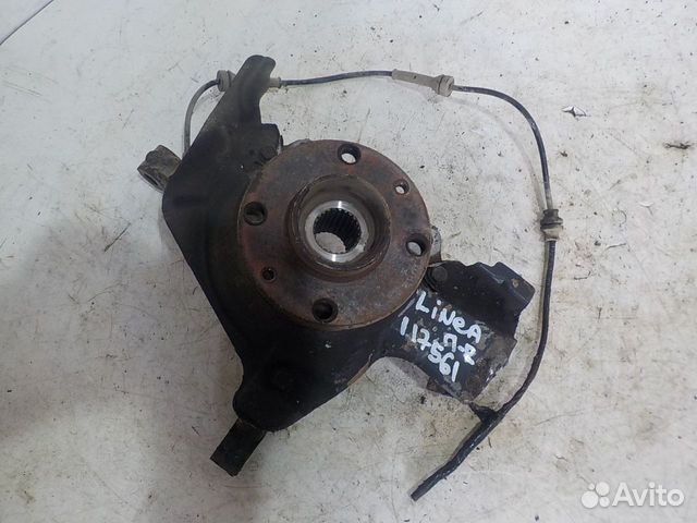 Кулак поворотный передний правый Fiat Linea