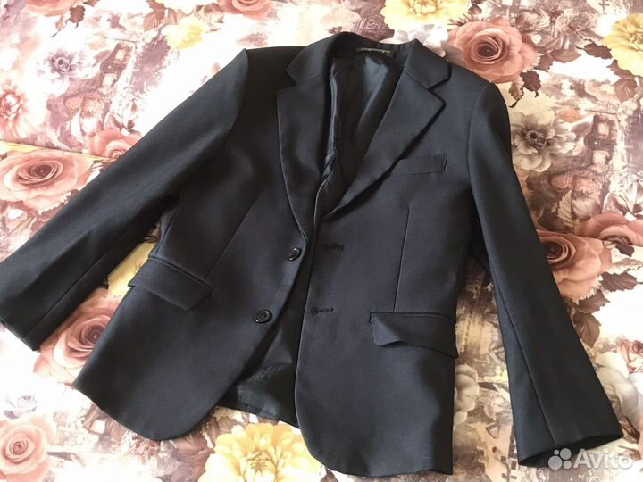 Детские пиджаки и рубашки