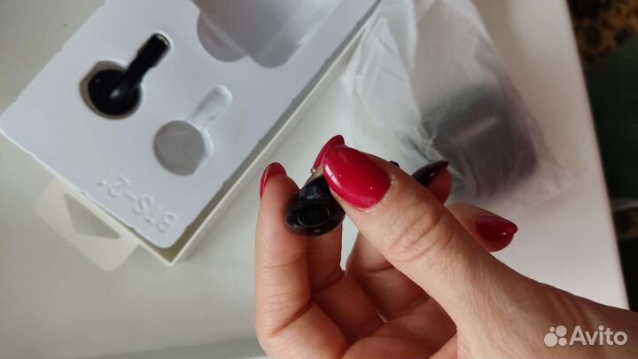 Беспроводные наушники новые