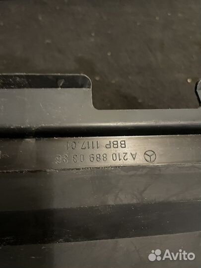 Диффузор радиатора Mercedes Benz E W210