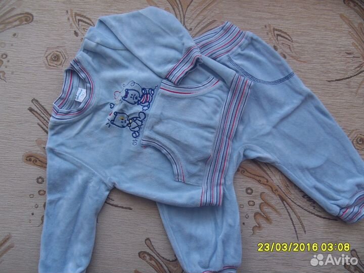 Костюмчик 74 размер (новый)