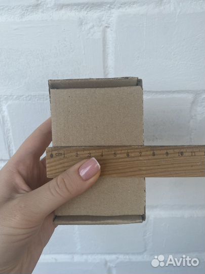 Маленькие коробки для подарков или маркетплейсов