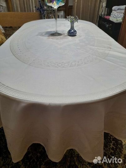 Скатерть на овальный стол