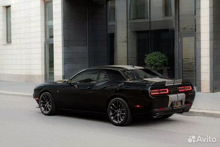 Аренда авто Dodge Challenger III R/T