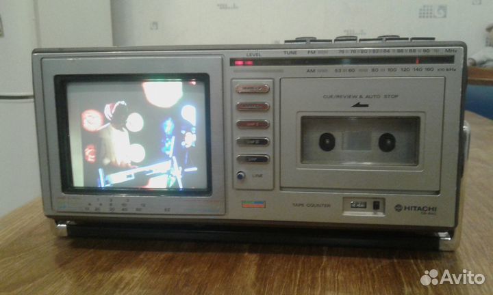 Магнитола с тв Hitachi C6-640