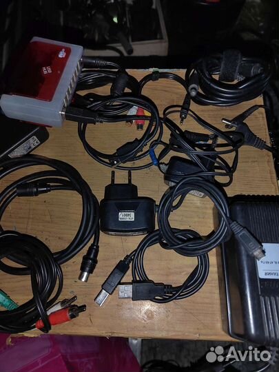Блоки питания,провода,USB хаб,разные разёмы и.т.д
