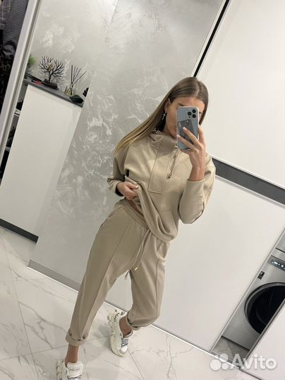 Спортивный костюм