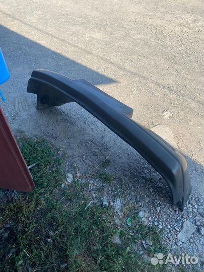 Передний бампер москвич 2141