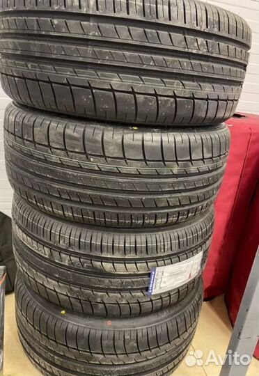 Triangle Sports TH201 235/55 R17