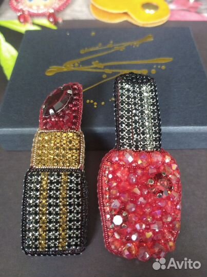 Брошь из бисера