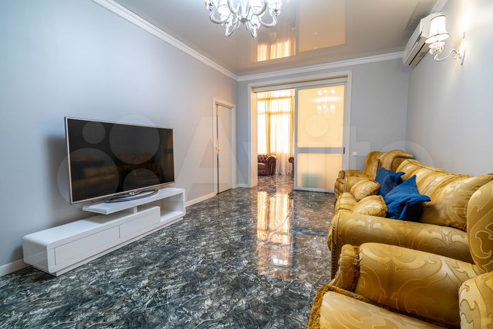 Аукцион: 4-к. квартира, 100 м², 2/23 эт.