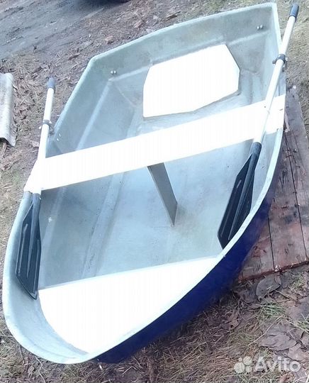 Стеклопластиковая лодка