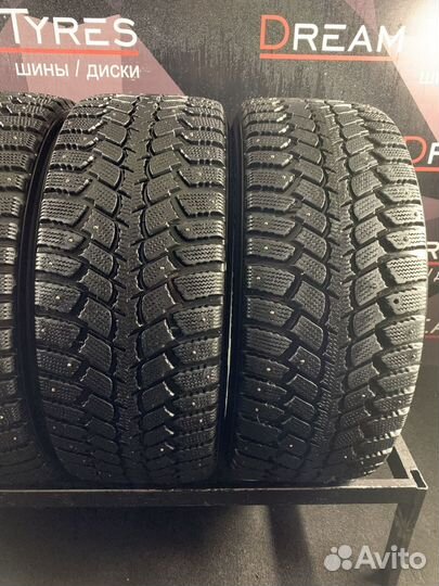 Kumho I'Zen Wis KW19 235/55 R17