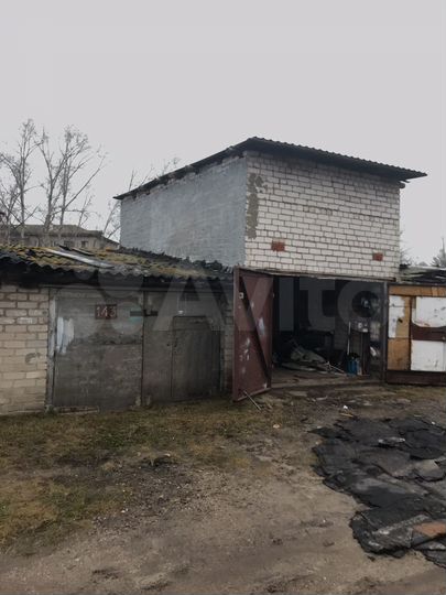 Гараж, > 30 м²