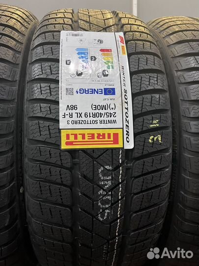 Pirelli Winter Sottozero 3 245/40 R19 и 275/35 R19 98V