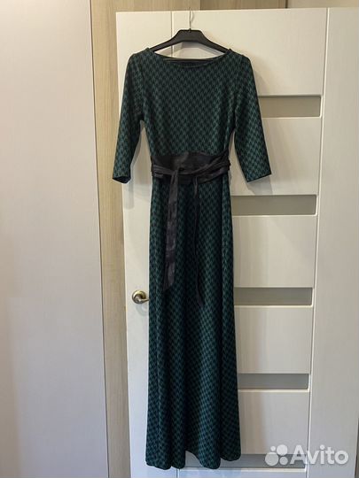 Платье трикотажное длинное