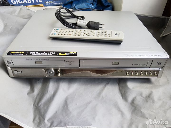 DVD рекордер - видеомагнитофон LG DVR573X