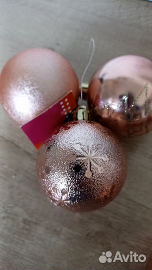 Новогодние игрушки