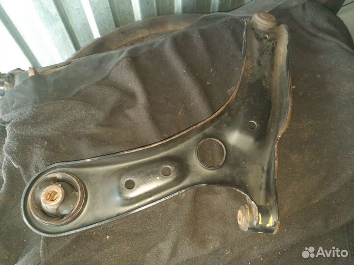 Рычаг передний левый\правый hyundai solaris 2