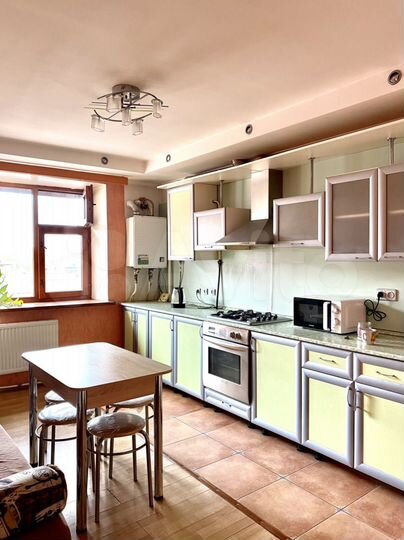 2-к. квартира, 64,8 м², 4/4 эт.