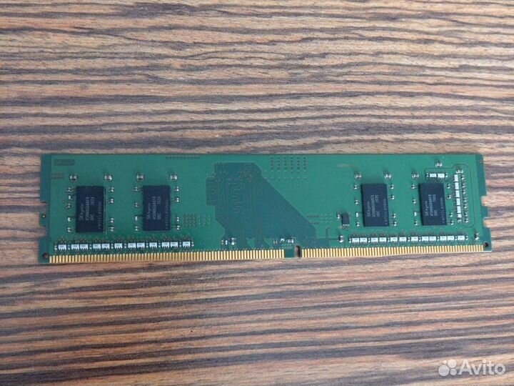 Hynix HMA851U6AFR6N 4GB