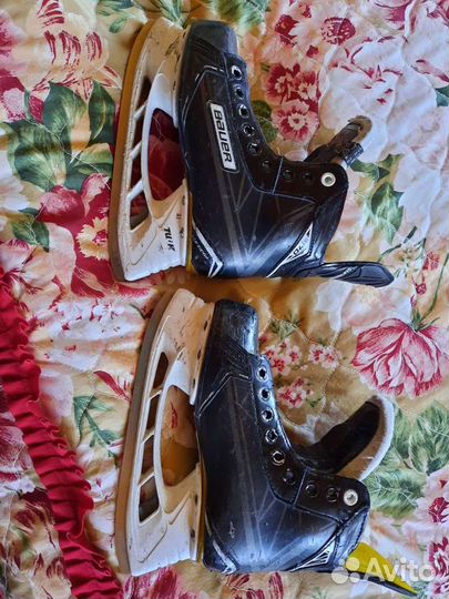 Хоккейные коньки