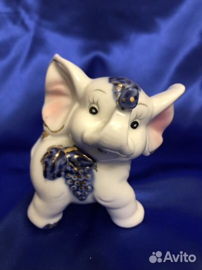 Ангел гипсовые и фарфоровые статуэтки