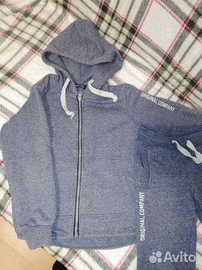 Спортивный костюм. Читайте описание