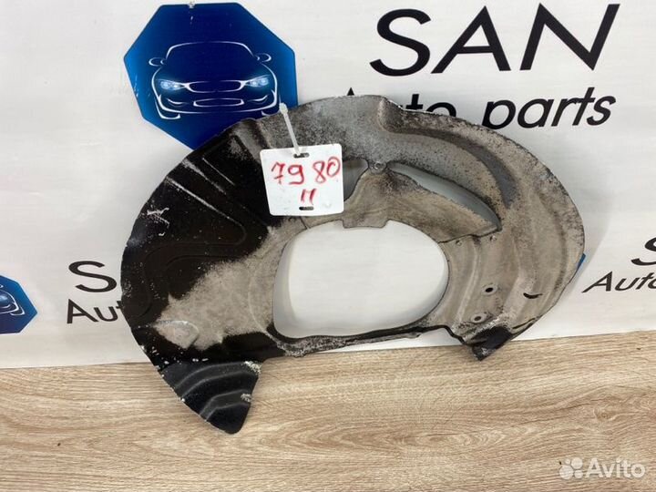 Пыльник тормозного диска передний правый Bmw X5