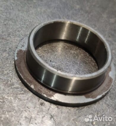Втулка сальника короткого вала А1025-970-51-01