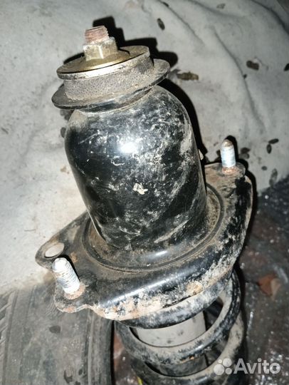 Стойка задняя Тойоты королла 120 кузов