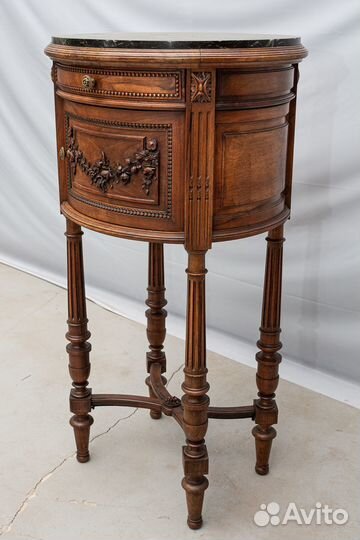 Тумба старинная в стиле классицизм