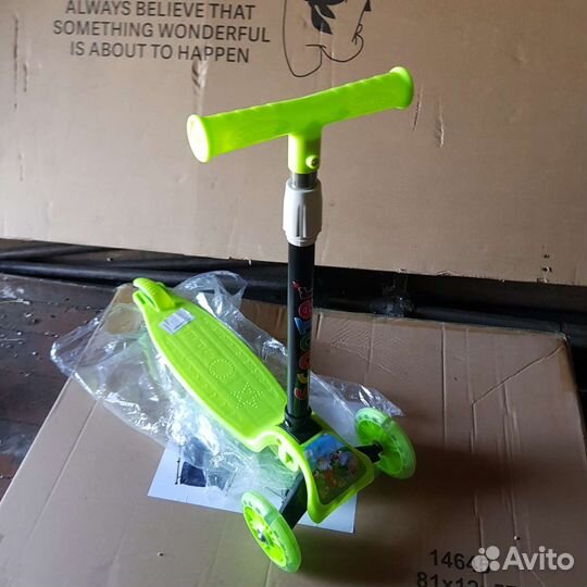 Самокат детский трехколесный новый