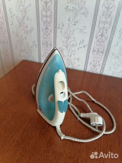 Утюг с отпаривателем